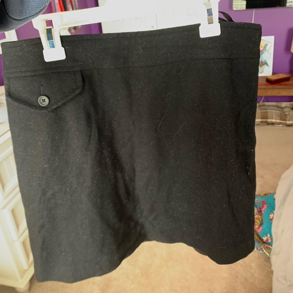 banana republic size 4 (mini skirt) black